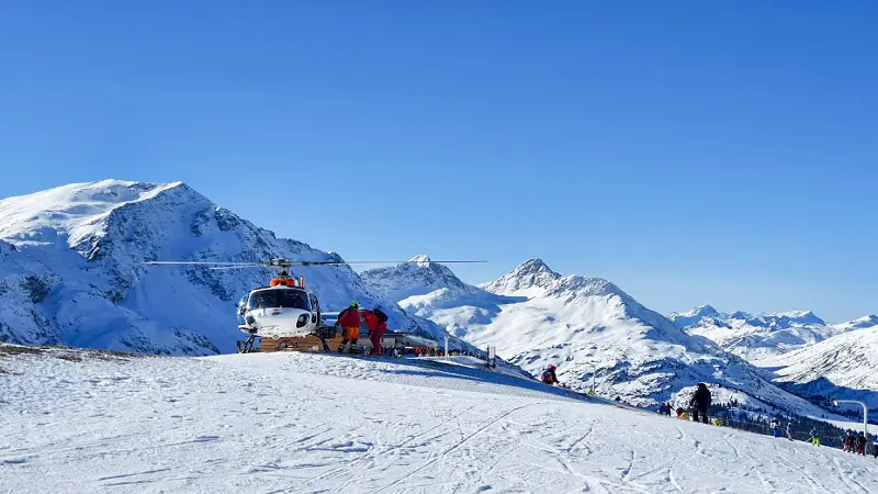 Heli-Skiing